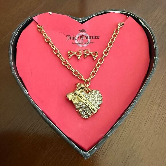 Juicy Couture Heart Pendant Adjustable Necklace And Stud Bow Set Gold New - Picture 2 of 6